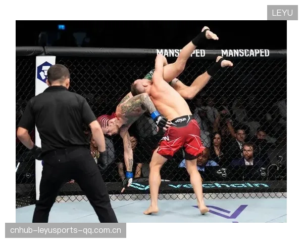UFC爱德华斯爆发刺拳，更具杀伤力的终极武器揭秘